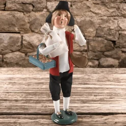 Byers' Choice Shopping Man Caroler