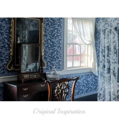 MV Ornament Collection - Porcelain Blue Room Cylinder