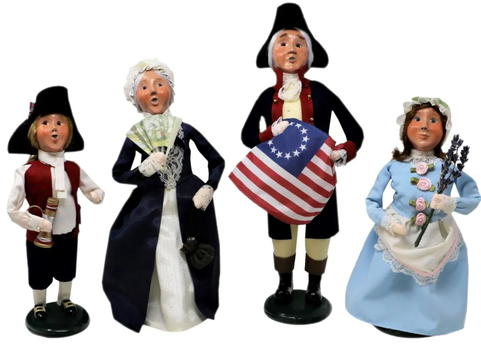Nelly Caroler with Lavender - Limited Edition from Byers' Choice