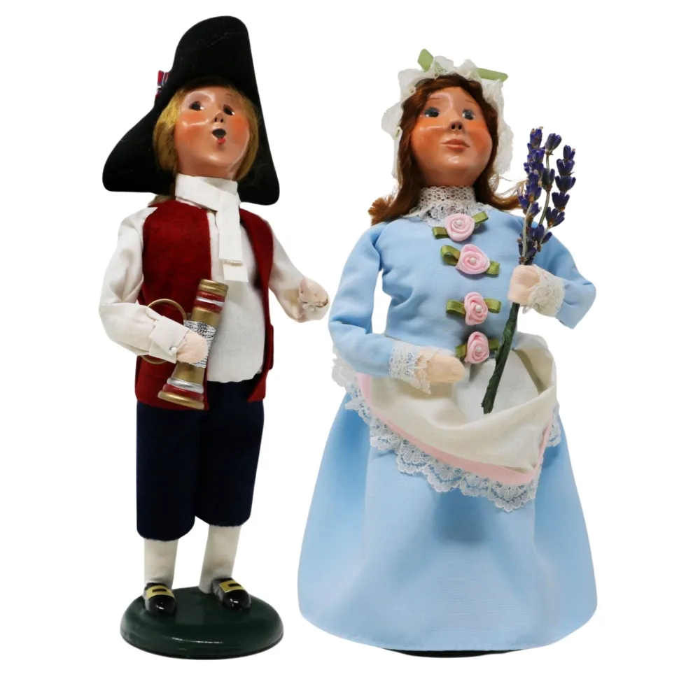 Nelly Caroler with Lavender - Limited Edition from Byers' Choice